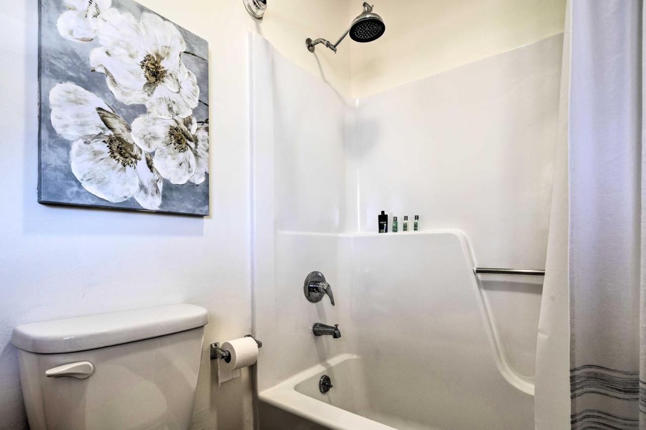 Lake Lure Studio With Private Balcony And Pool Access! Exterior foto